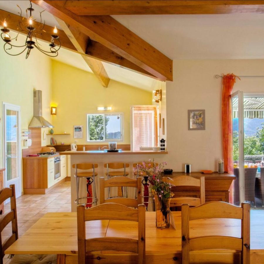 La cuisine et la salle à manger